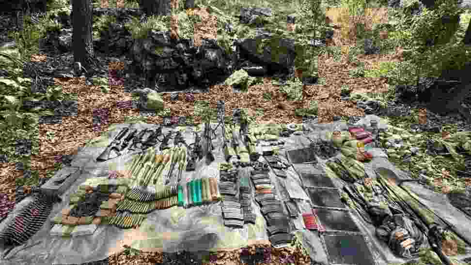 TSK'dan teröre ağır darbe; bir gün içinde 4 terörist etkisiz hale getirildi, cephanelik ele geçirildi