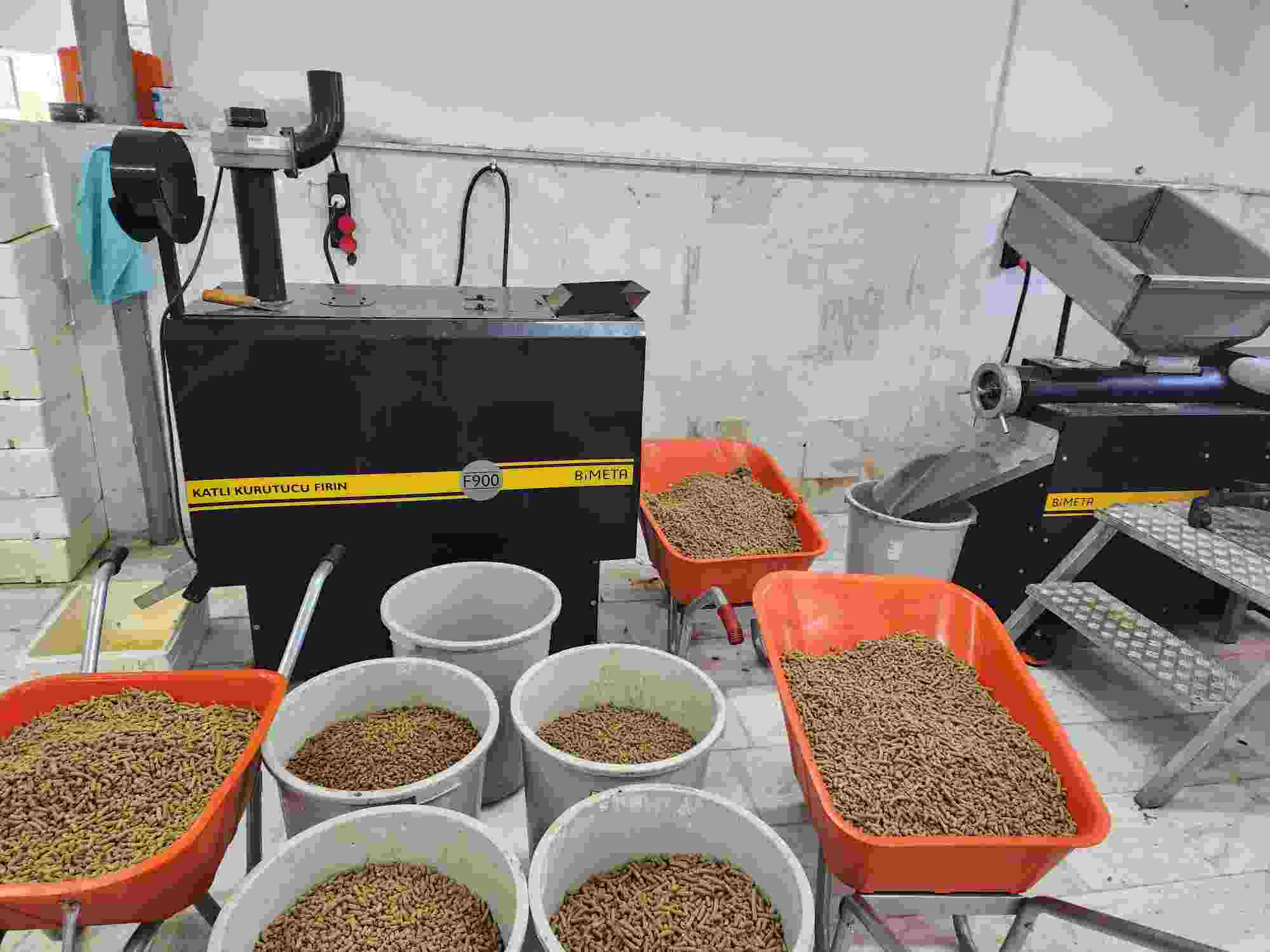 Büyükşehir Can dostlar İçin Mama Üretiyor, Tasarruf Sağlıyor