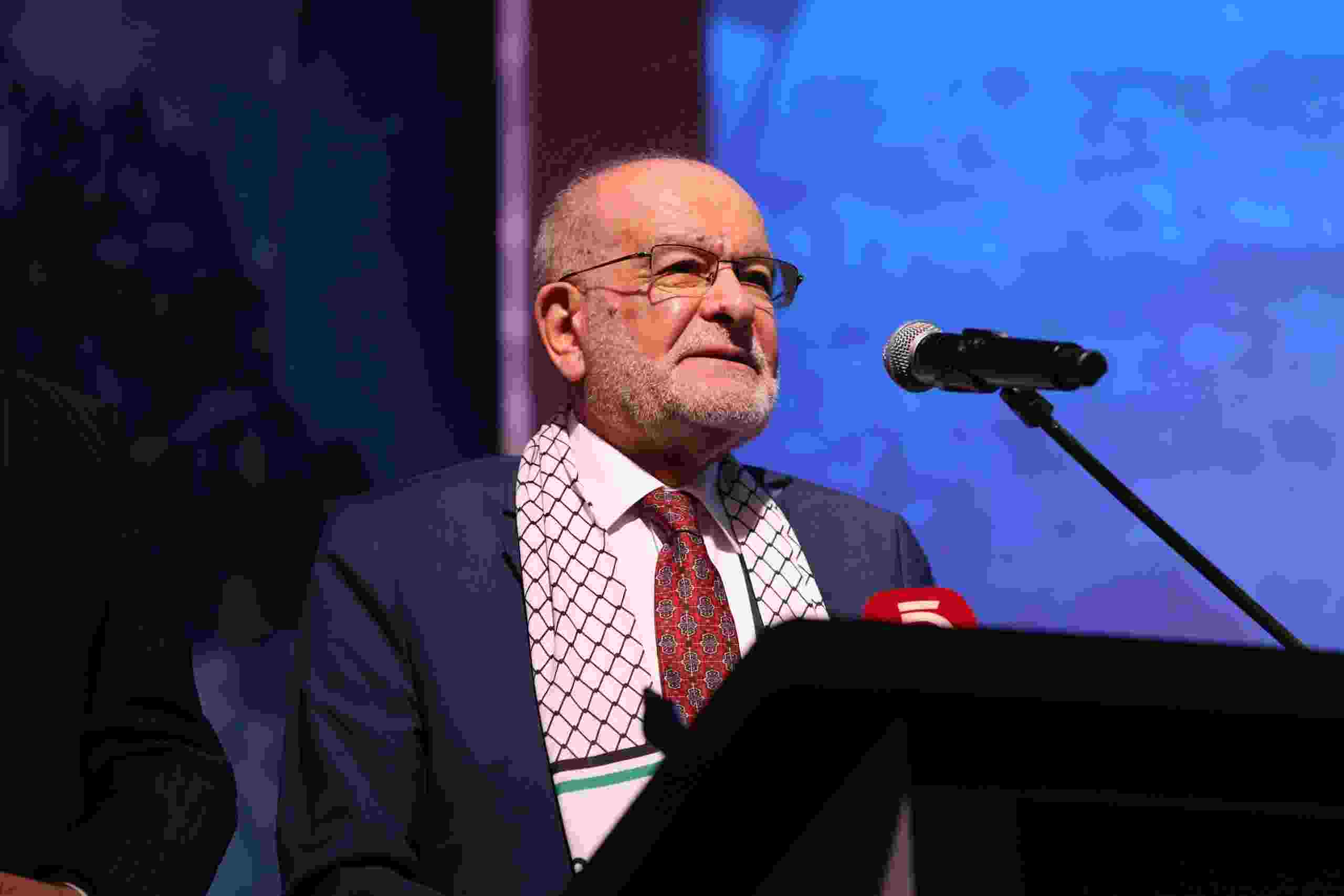 Temel Karamollaoğlu'nun Annesi Edibe Karamollaoğlu'nu son yolculuğuna uğurladı