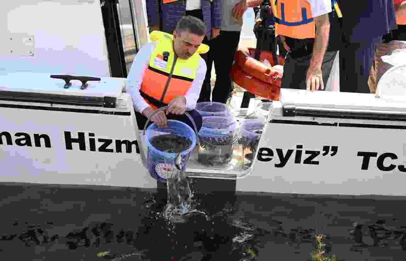 Eğirdir gölü’ne bir milyon yüz bin sazan balığı bırakıldı