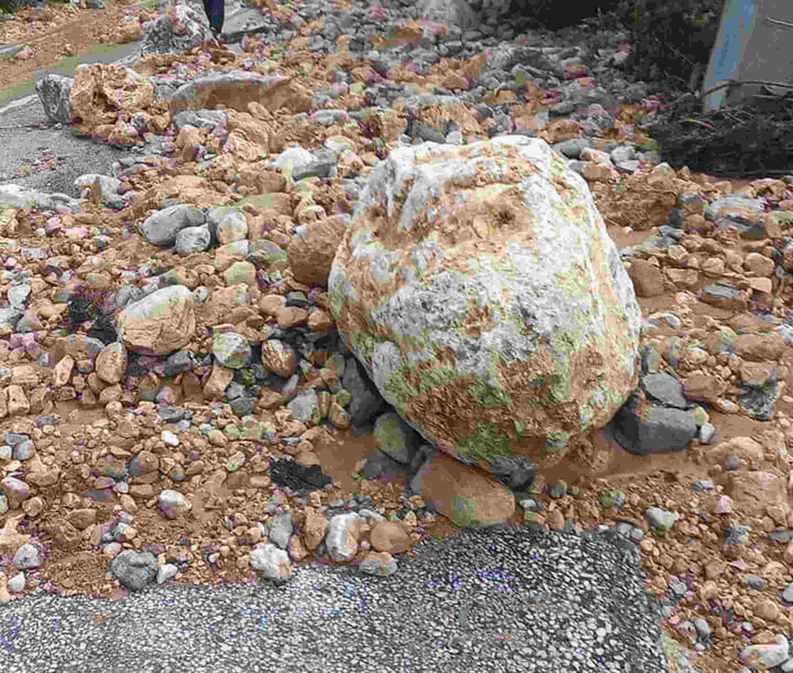 Karayolları Beypazarı 43. Şube şefliği yol temizliğinde