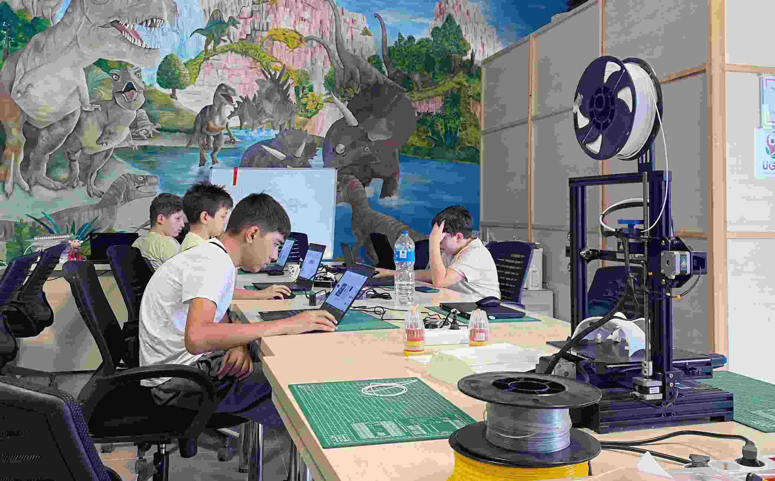 Robotik ve Kodlama Eğitimleri Başladı