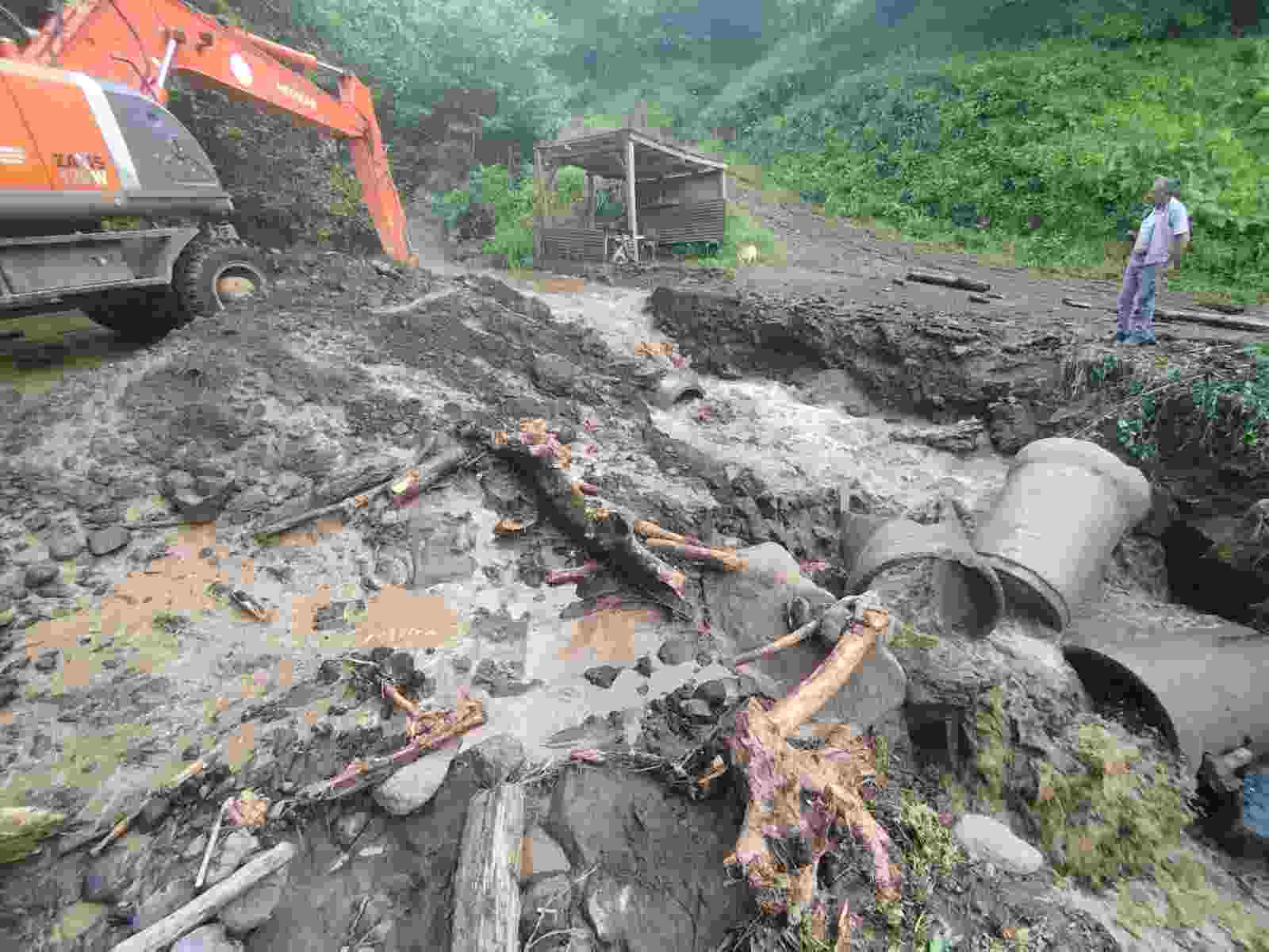 Şiddetli yağışlar heyelana neden oldu
