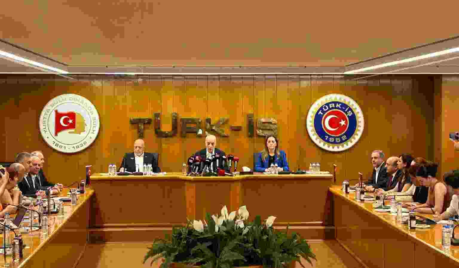 Türk-İş, Hak-İş ve Disk'den 10 maddelik bildiri; Ekonomiye eleştiri