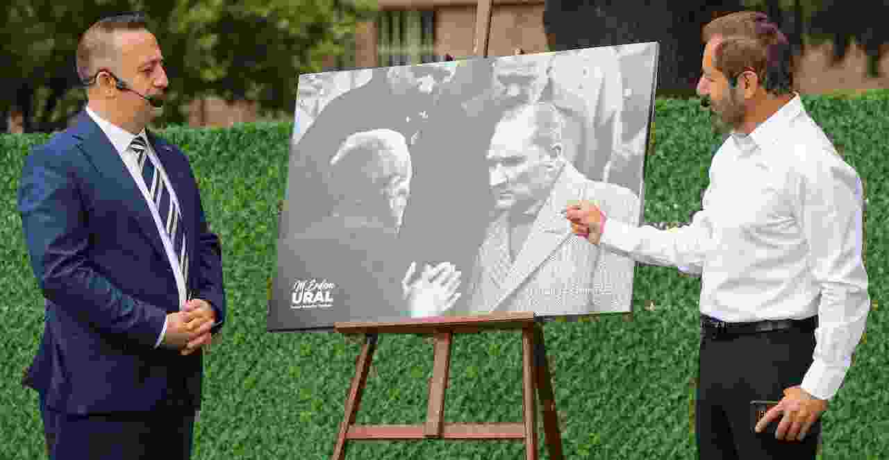 Ünlü oyuncu Müjdat Gezen Turhal için iki söz birden verdi