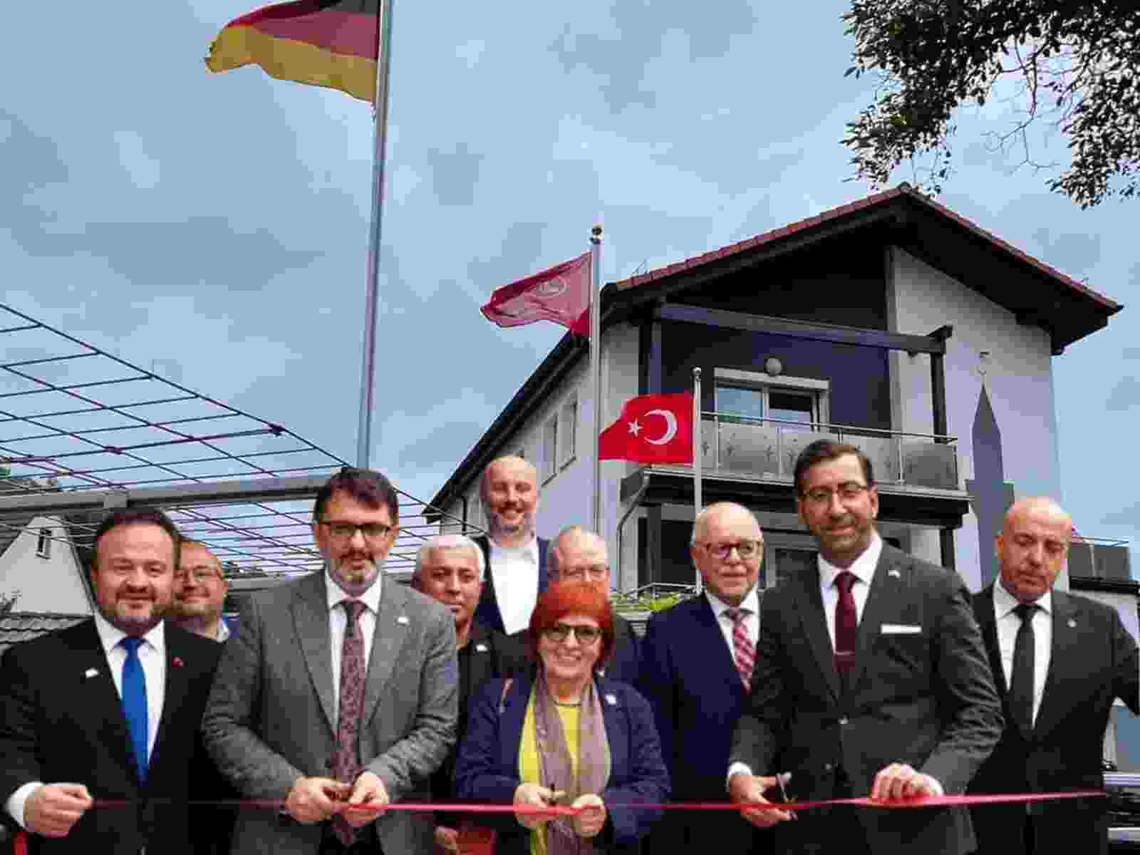 Alpirsbach DİTİB Fatih Camii, dualarla ibadete açıldı