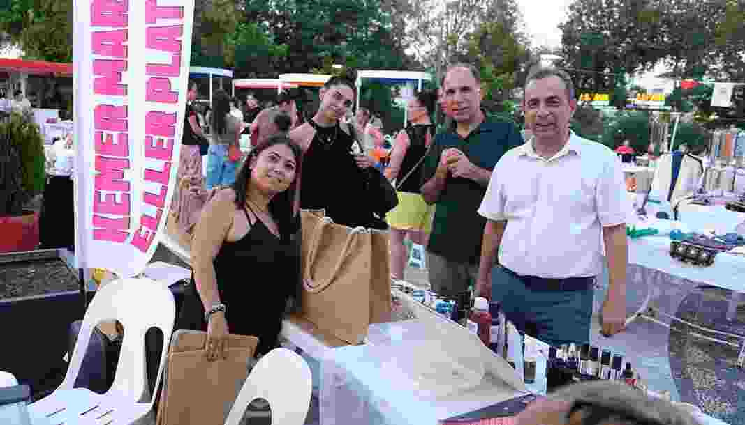 Üreten ev hanımları kermesi başladı