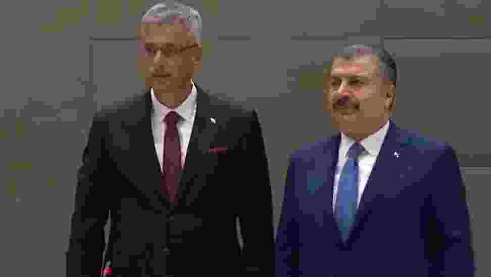 Koca, görevini Kemal Memişoğlu'na devretti