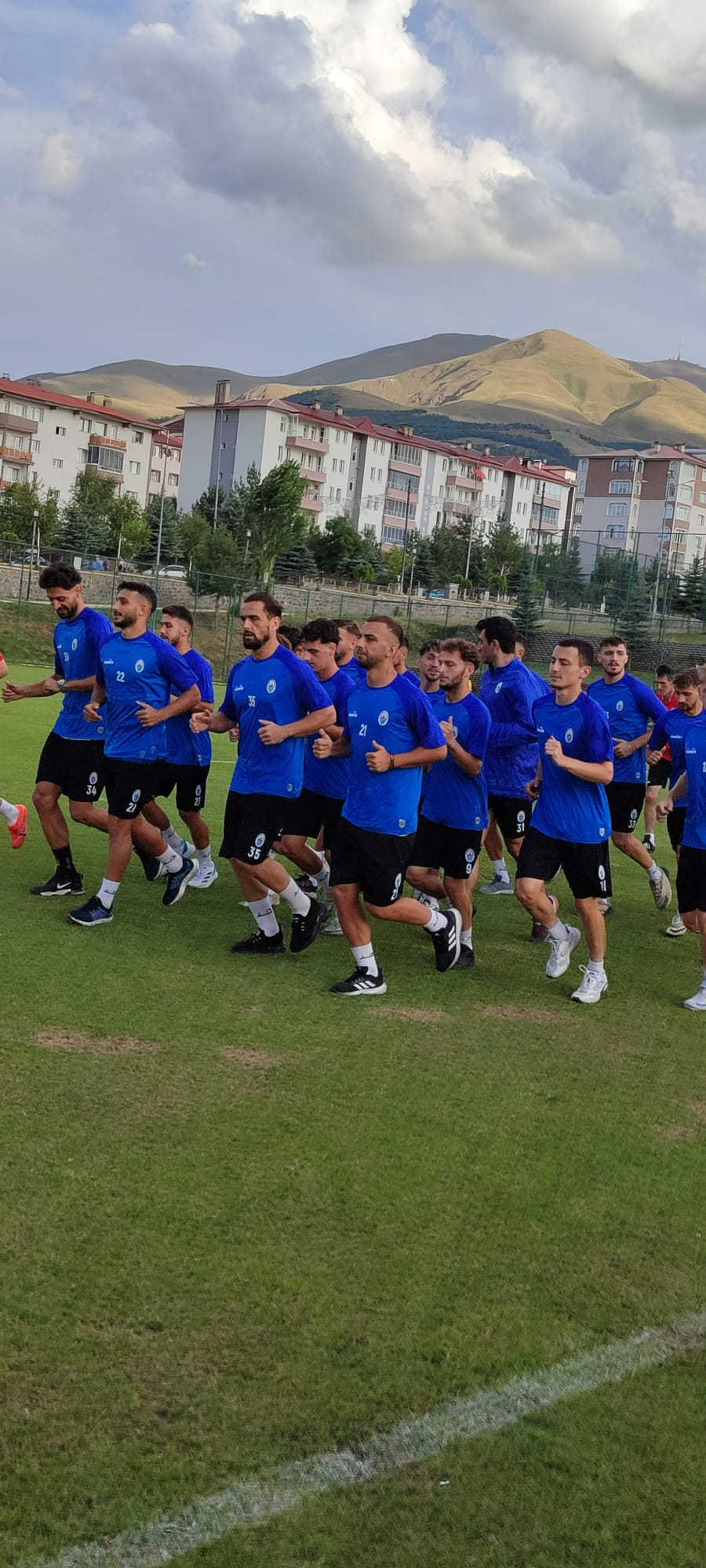 Pazarspor'un Erzurum kampı başladı