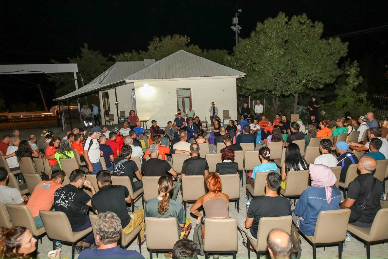 Çelik, Buzul tırmanışı dağcılarına Hakkari'yi anlattı
