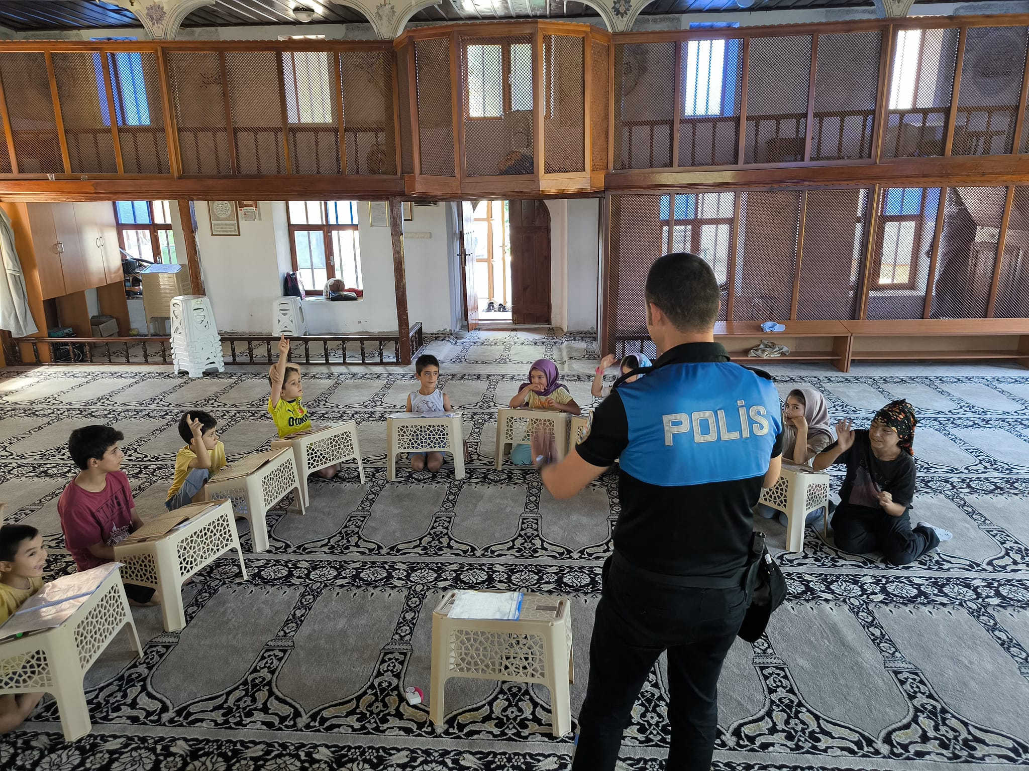 Muğla Emniyeti'nden Öğrencilere Güvenlik ve Trafik Eğitimi