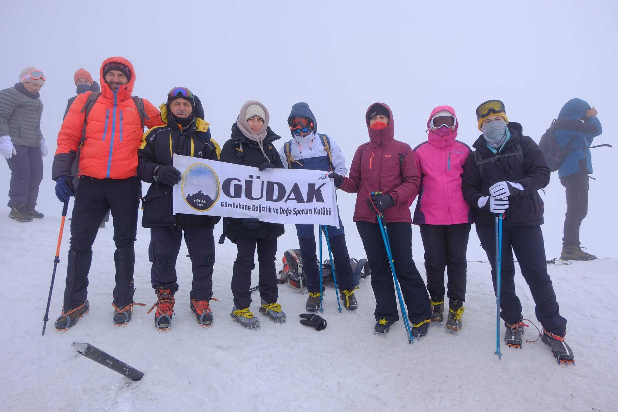 GÜDAK, Ağrı Dağı Tırmanışını 12. Yılında 12 Sporcu ile tamamladı
