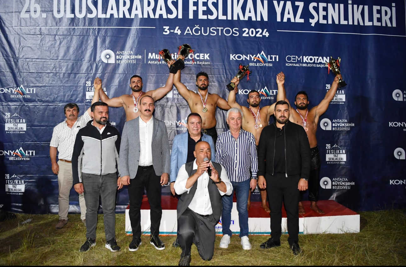 Feslikan'ın başpehlivanı Enes Doğan oldu