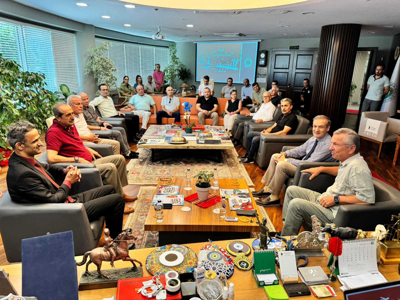 Kaymakam Kaya Çaycuma Belediyesini ziyaret etti