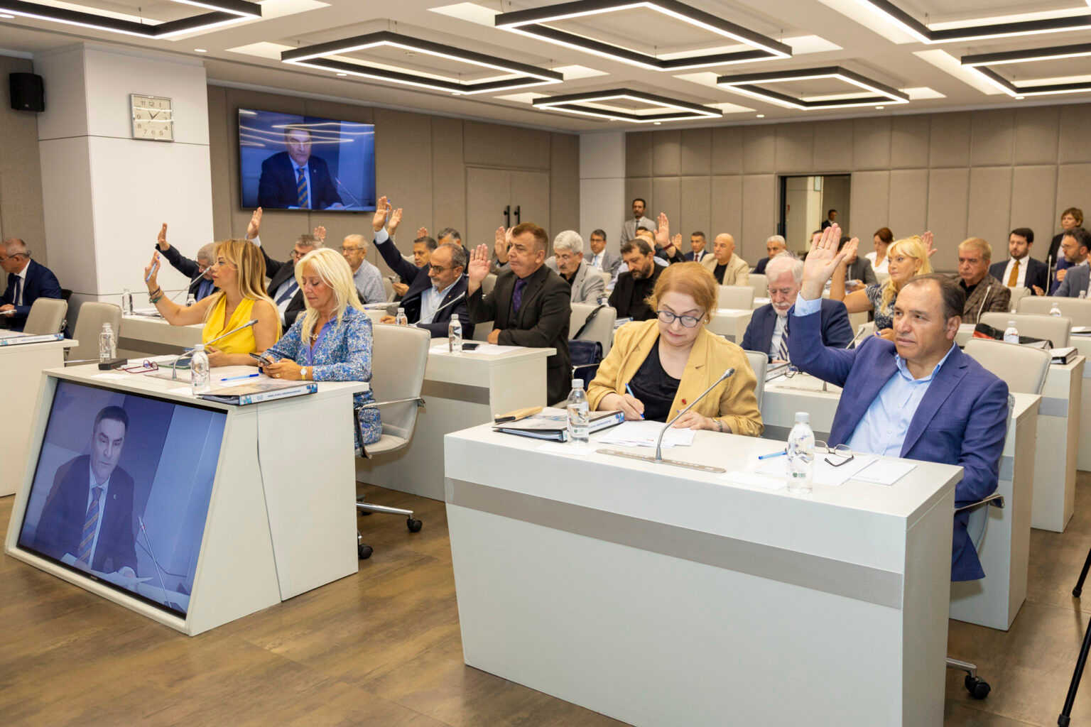 BİK'den flaş karar; Ziyaretçi trafik şartlarında yarı yarıya indirim