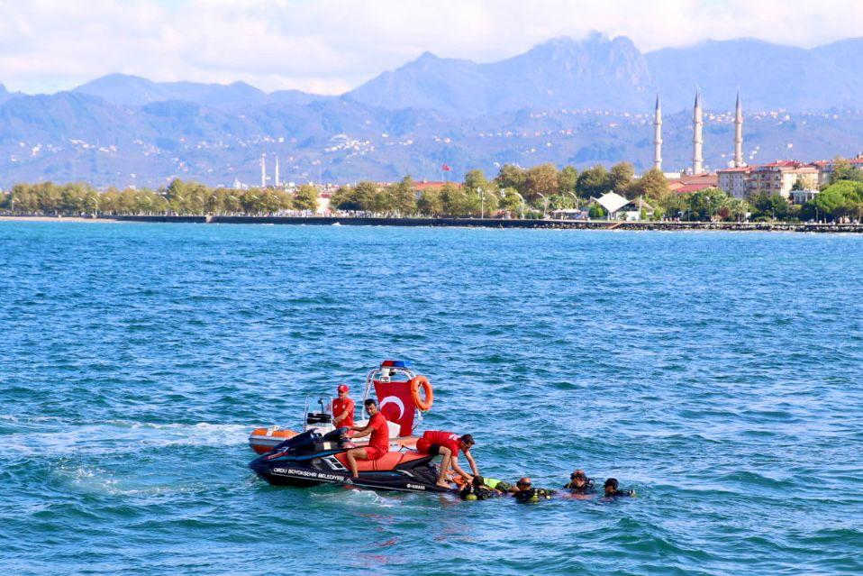 Ordu İtfaiyesi'nden nefes kesen tatbikat