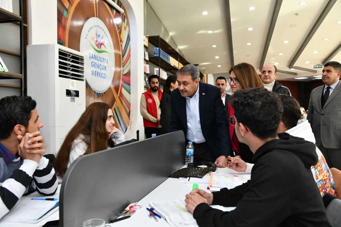Şanlıurfa Valisi: "Şanlıurfa gençliğine güveniyorum"