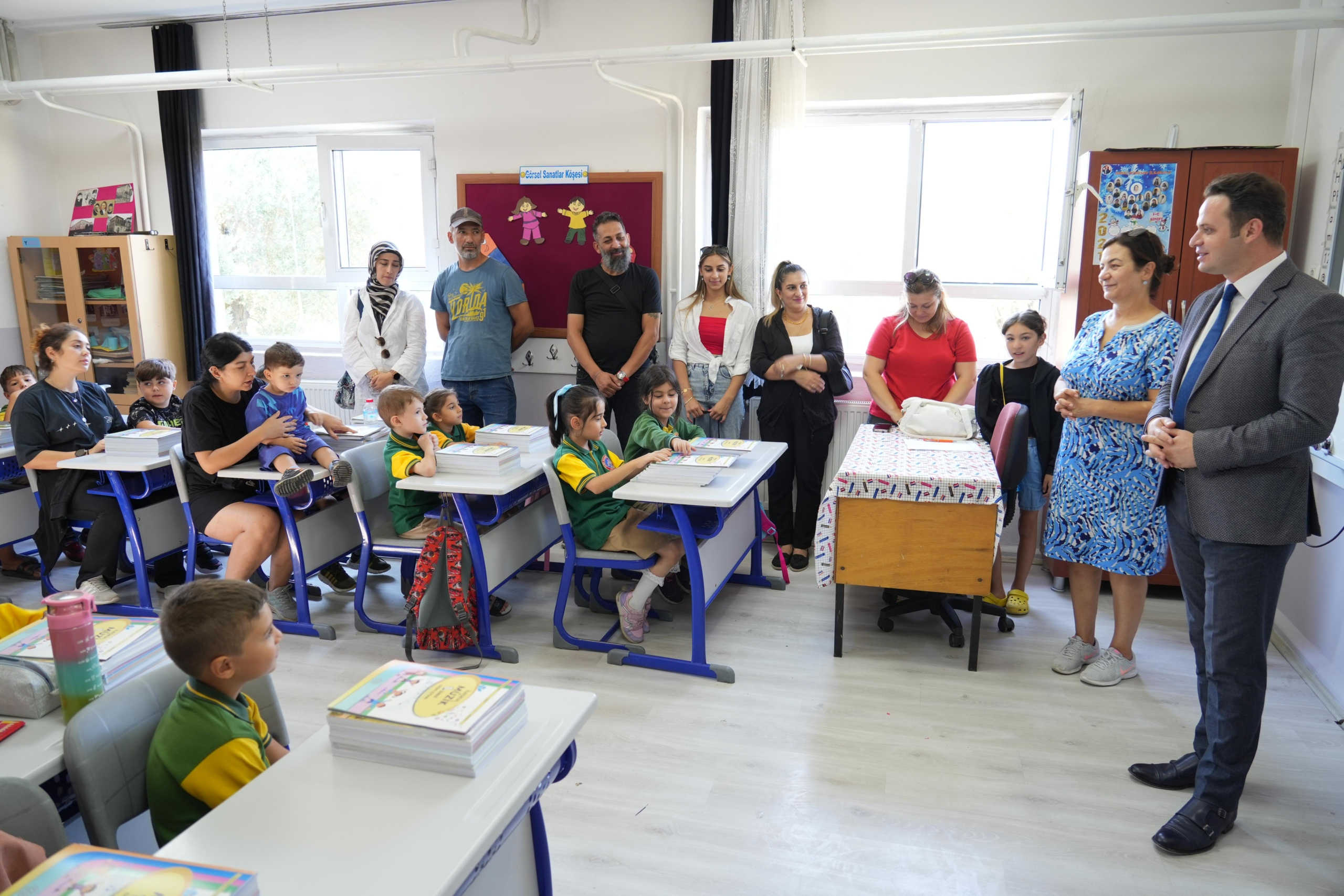 Okul öncesi ve 1. sınıf öğrenciler için 2024-2025 döneminin ilk ders zili çaldı