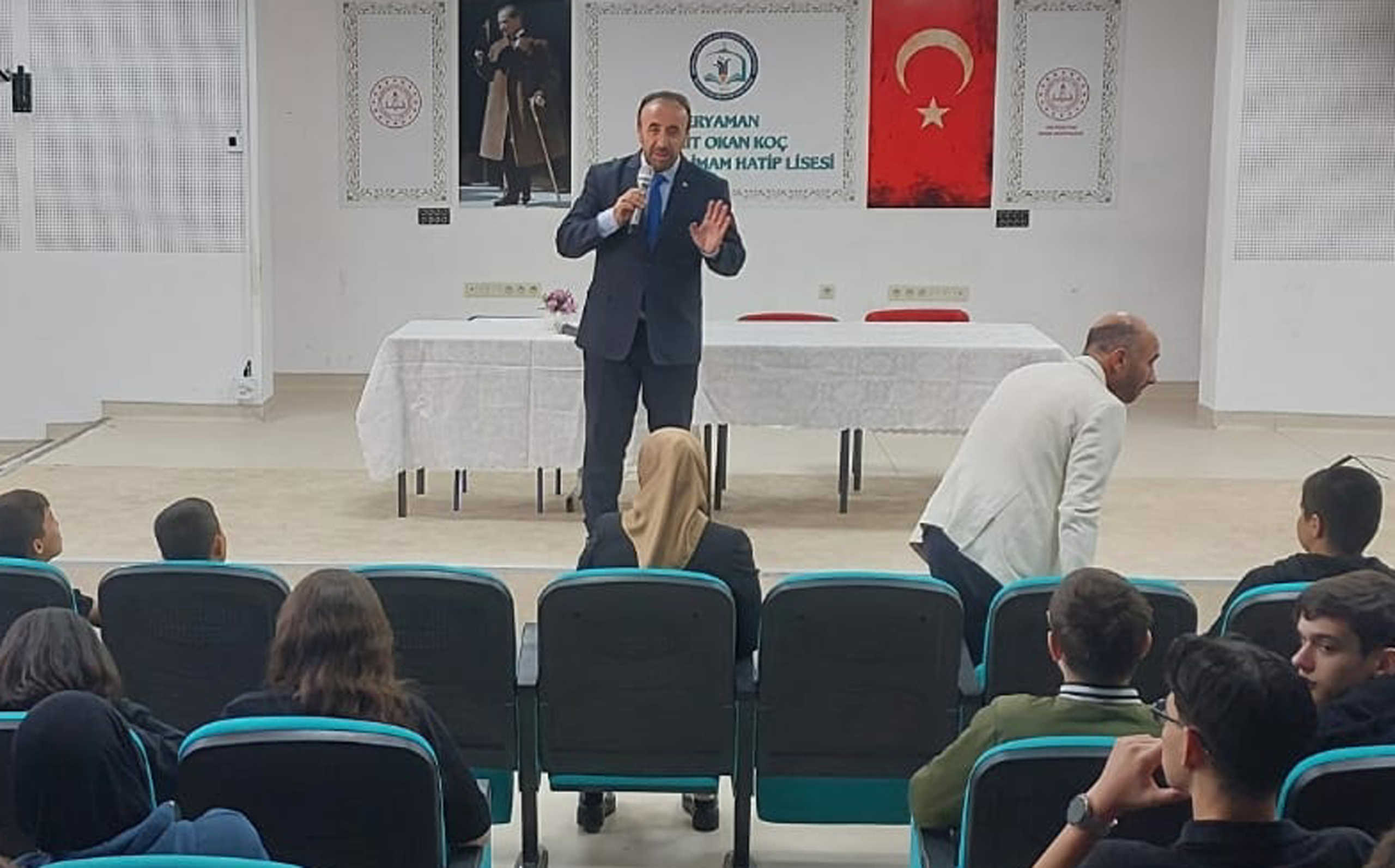 Ankara İl Müftü Yardımcısı Mahmut Rauf Arcaklıoğlu’dan öğrencilere seminer