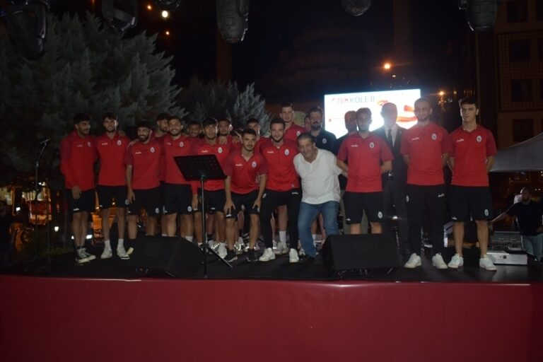 Karadeniz ekibi yeni sezonu konserle açtı