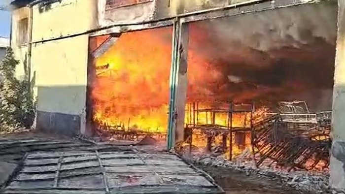 Adana'da Keresteciler Sitesi'nde yangın