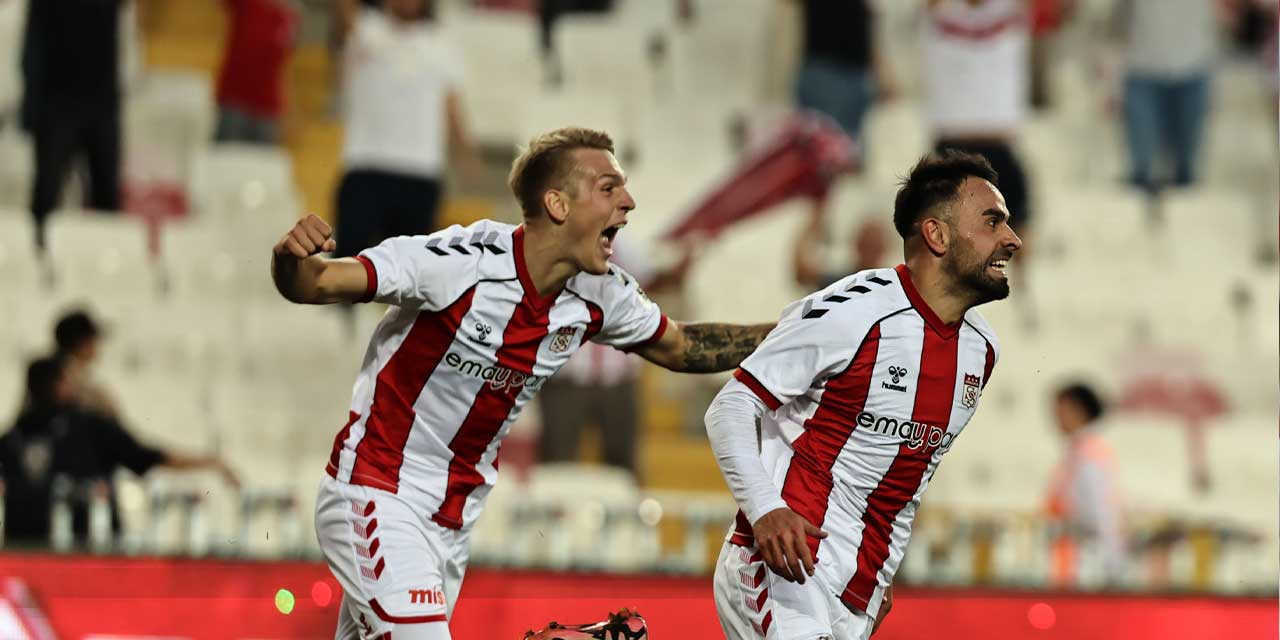 Sivasspor, Gaziantep FK'yi 10 kişi ile mağlup etti