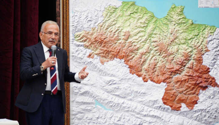 Yerinde yönetim uygulaması ile büyükşehir meclisi Fatsa İlçesinde toplandı