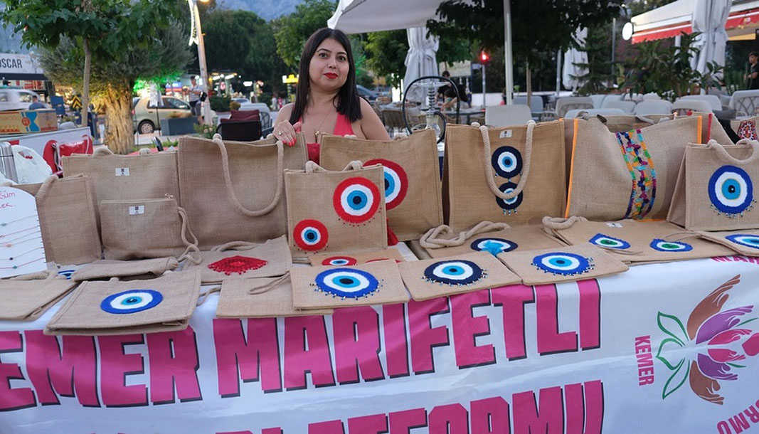 Kemer'de Marifetli Eller Kermesi