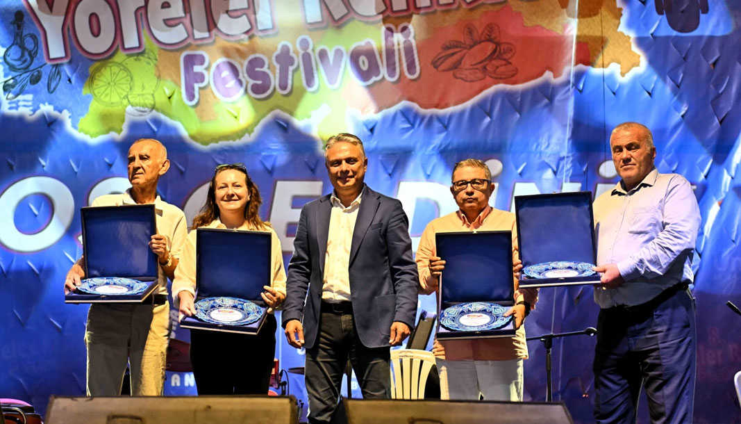 Başkan Uysal: "Sevgide, saygıda tasarruf yok"