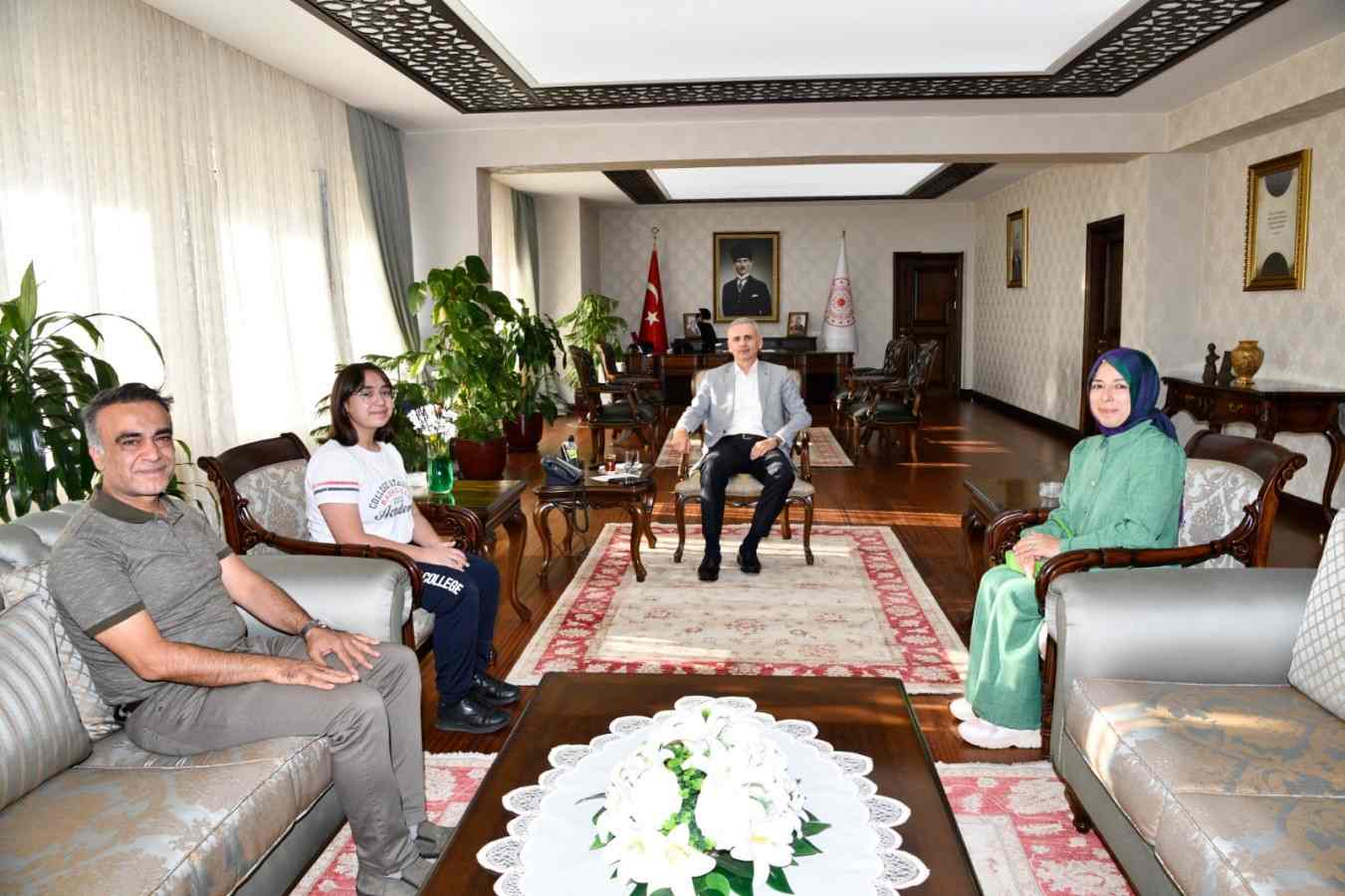 Geleceğin mühendisine matematik sorusu sordu || Miahaber