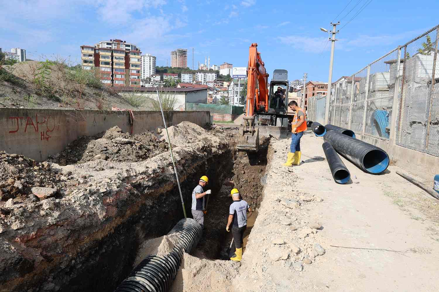 Büyükşehir, Fatsa İlçesi Kurtulmuş Mahallesi'nin altyapısına neşter vurdu