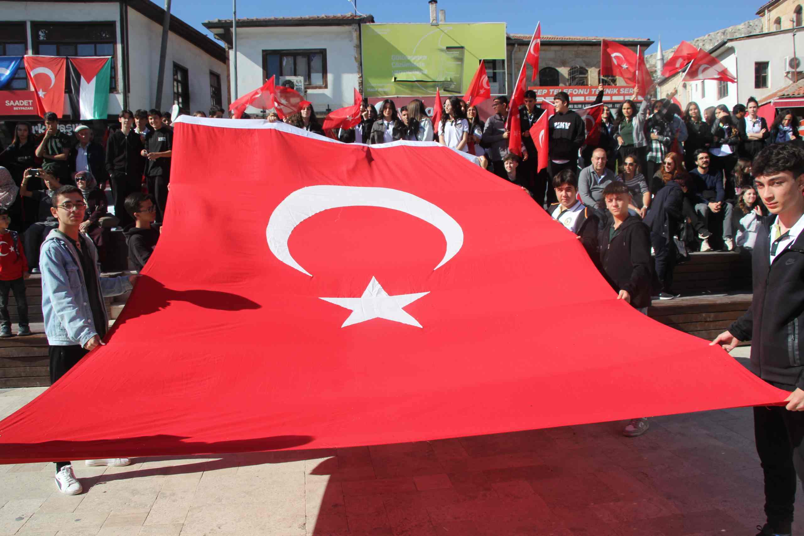 Başkent'in Beypazarı ilçesinde Cumhuriyet Bayramı coşkusu
