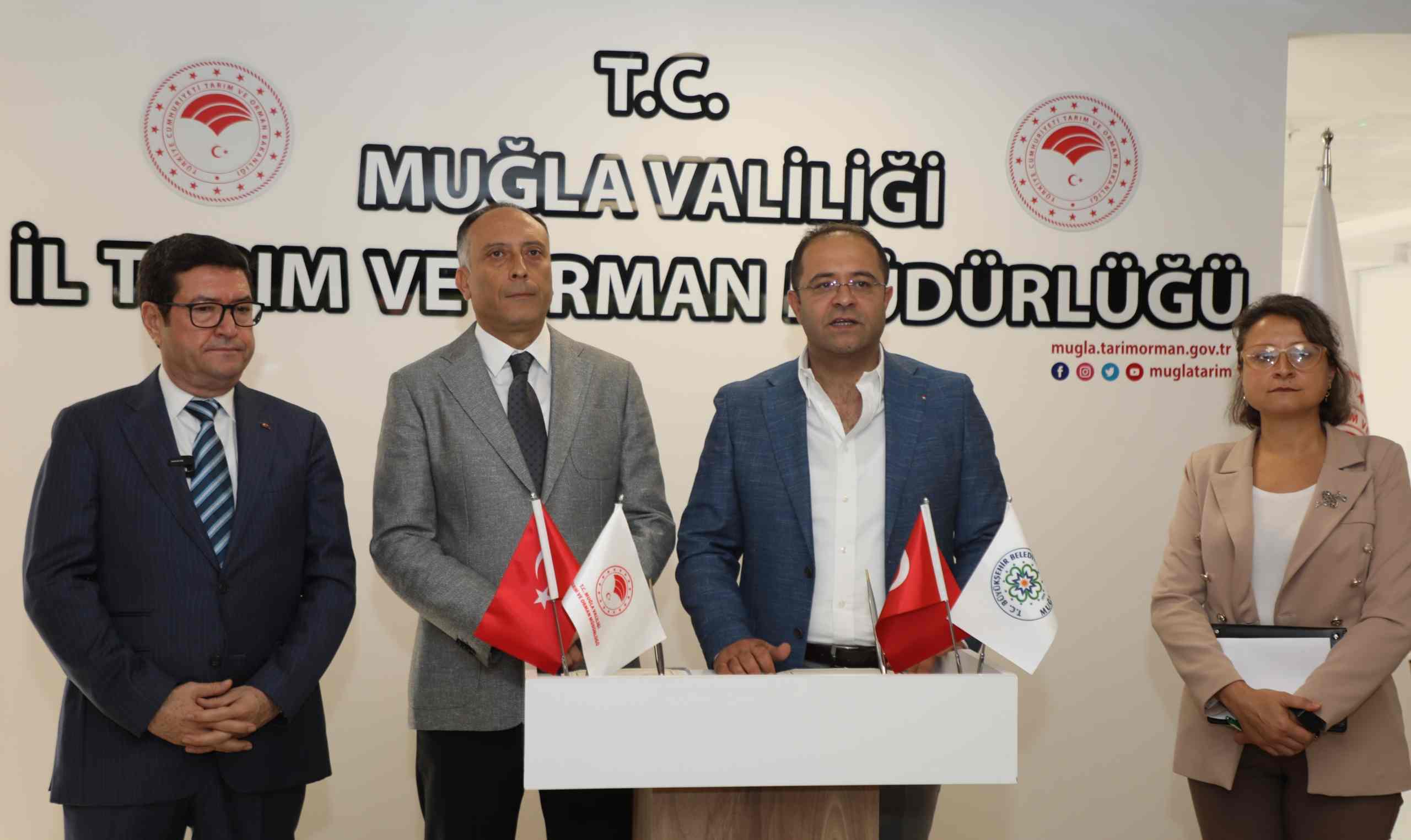 Muğla Büyükşehir Belediyesi 10 bin aşı ile hayvancılığa destek oluyor