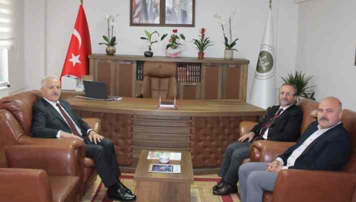 Eski Bakan Arslan İl Müftüsü Yavuz Yıldız'ı ziyaret etti