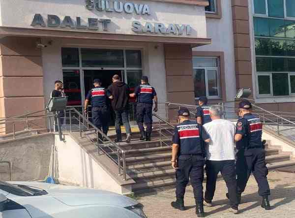 Aranan 30 suçlu Amasya'da yakalandı