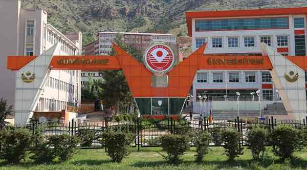 "Gümüşhane Üniversitesinde haksızlıklar devam ediyor"