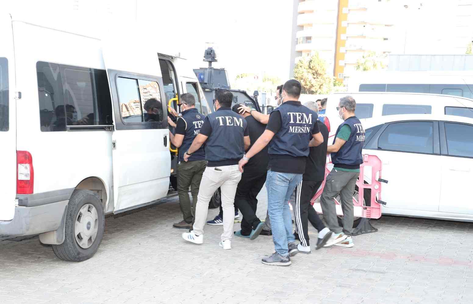 Mersin Polisi'nden PKK/KCK terör örgütüne operasyon: 14 şüpheli gözaltında
