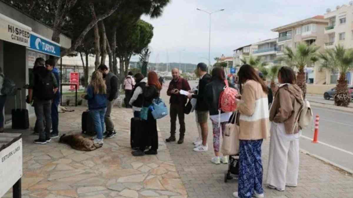 İzmir'in Çeşme ilçesinde 'kapıda vize' uygulaması 2 gün duracak