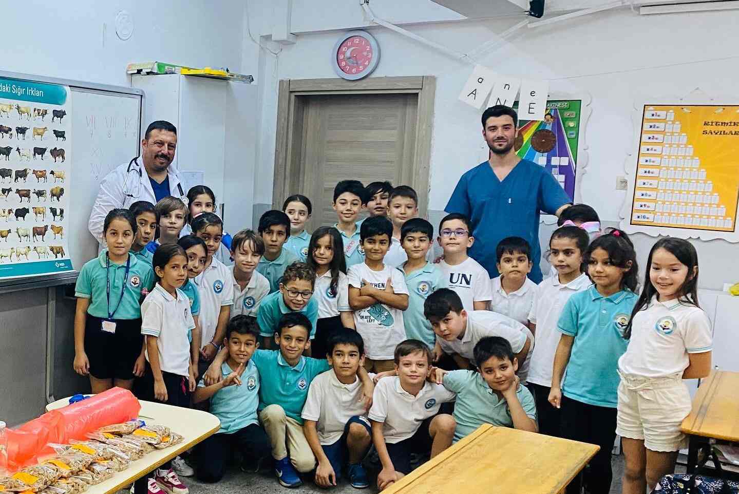 Türk Veteriner Hekimler Birliği Vakfı'ndan öğrencilere hayvan hakları ve veterinerlik mesleği üzerine bilgilendirme