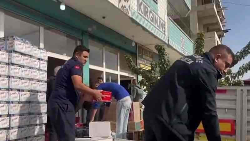 Eyyübiye'de son kullanma tarihi geçmiş yüzlerce ürün imha edildi