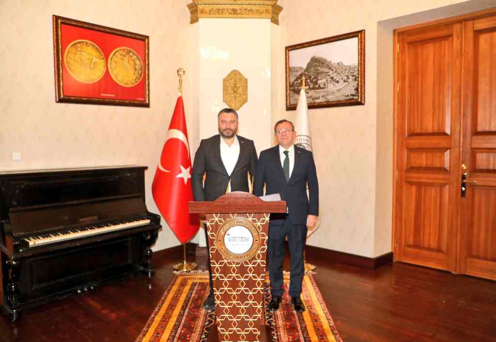 Bakan Yardımcısı Oruç Baba İnan'dan Kars Valisi Ziya Polat'a ziyaret