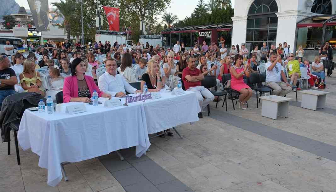 Kemer'de Uluslararası Kültür ve Sanat Festivali yarışması