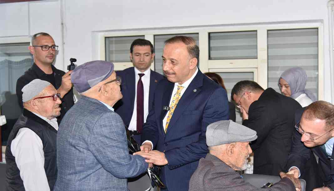Yaşlılar günü Eğirdir huzurevi’nde kutlandı
