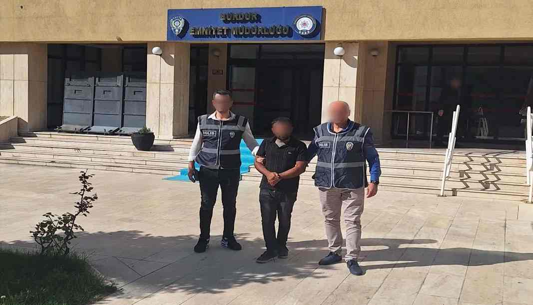 Burdur'da camilerin sadaka kutularından para çalan kişi yakalandı