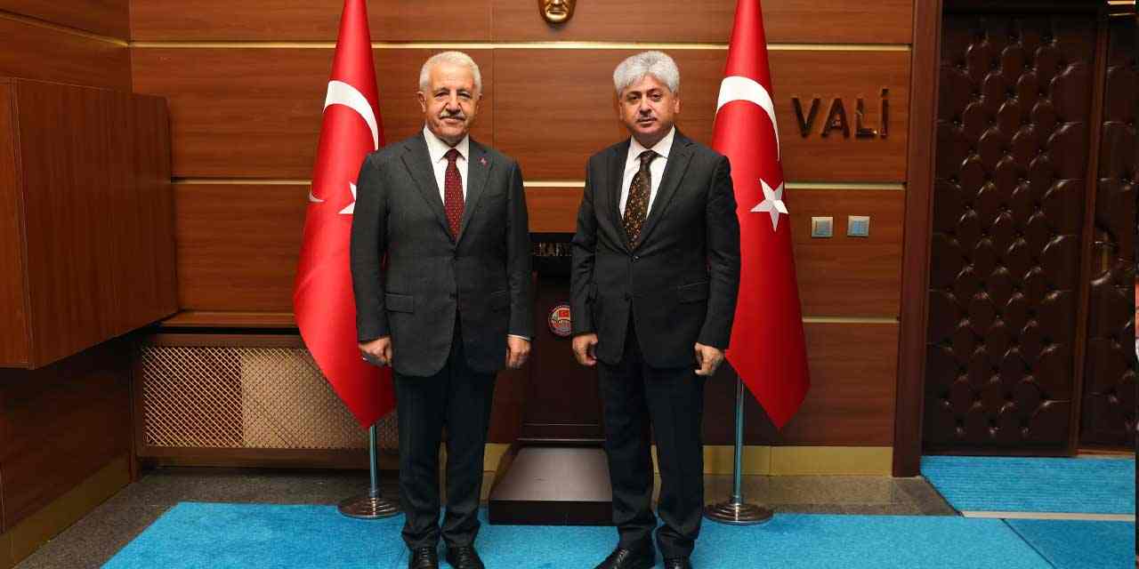Eski Bakan Ahmet Arslan'dan Sakarya Valisi Rahmi Doğan'a ziyaret