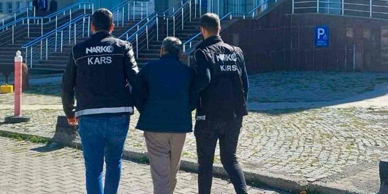 Kars'ta 17 yıl hapis cezası bulunan uyuşturucu satıcısı yakalandı