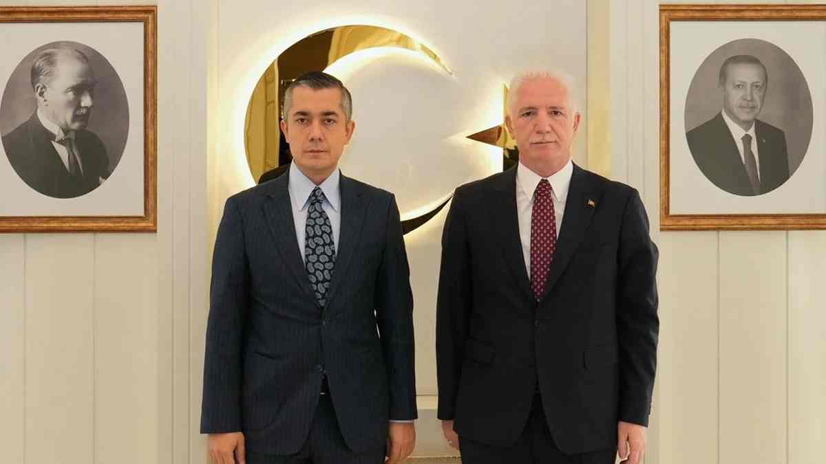 İstanbul Valisi’nden kayyum Aksoy’a ziyaret