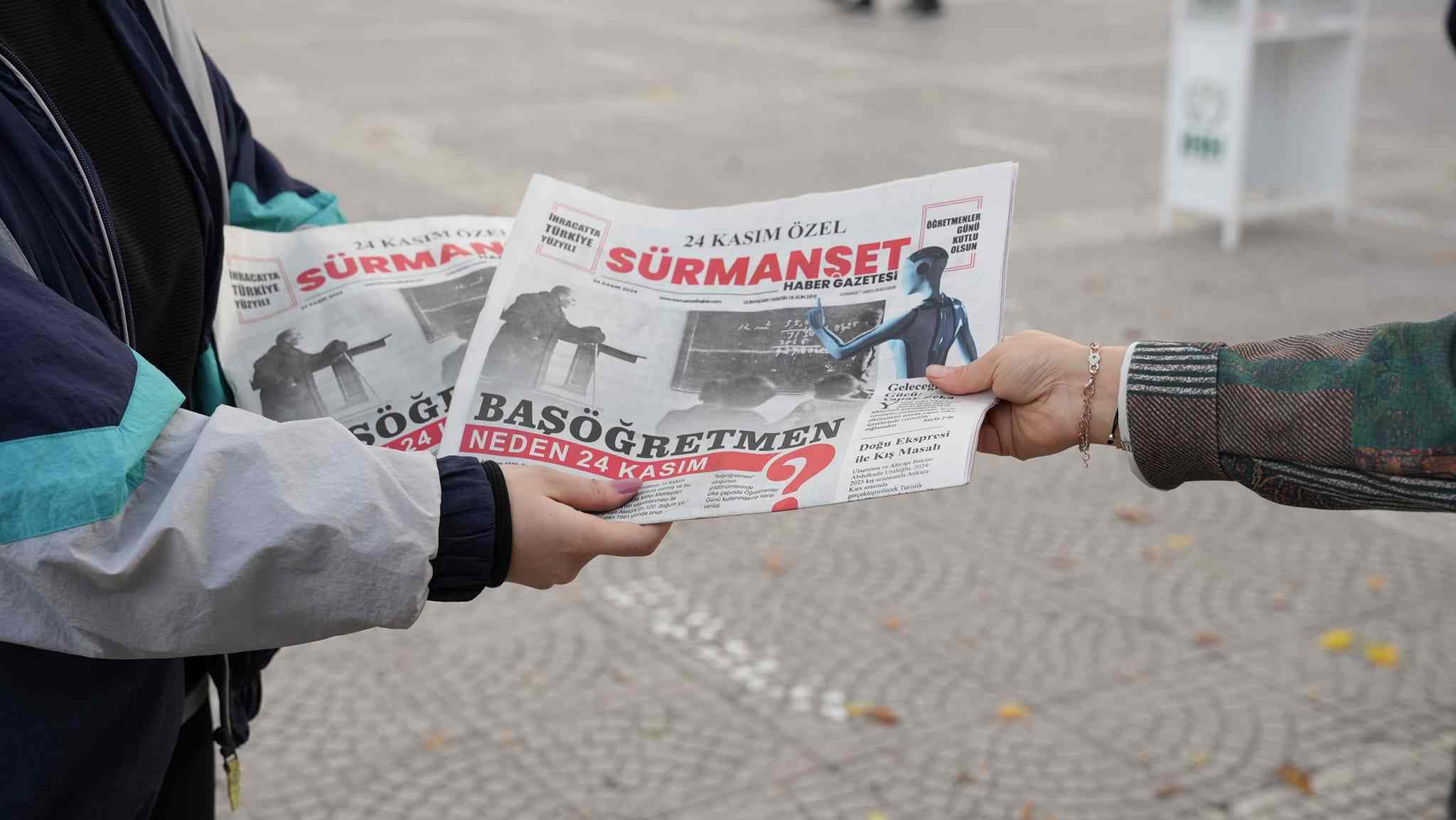 Sürmanşet Haber Gazetesi, 24 Kasım Öğretmenler Günü'ne özel ikinci sayısı okurlarıyla buluştu