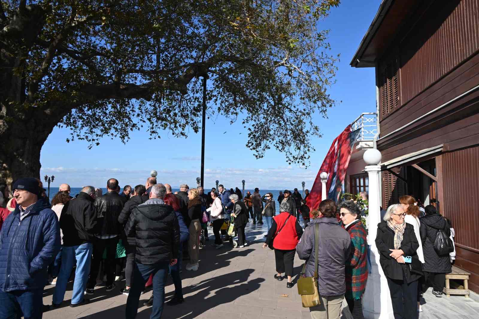 10 Kasım’da Yürüyen Köşk’e yoğun ilgi