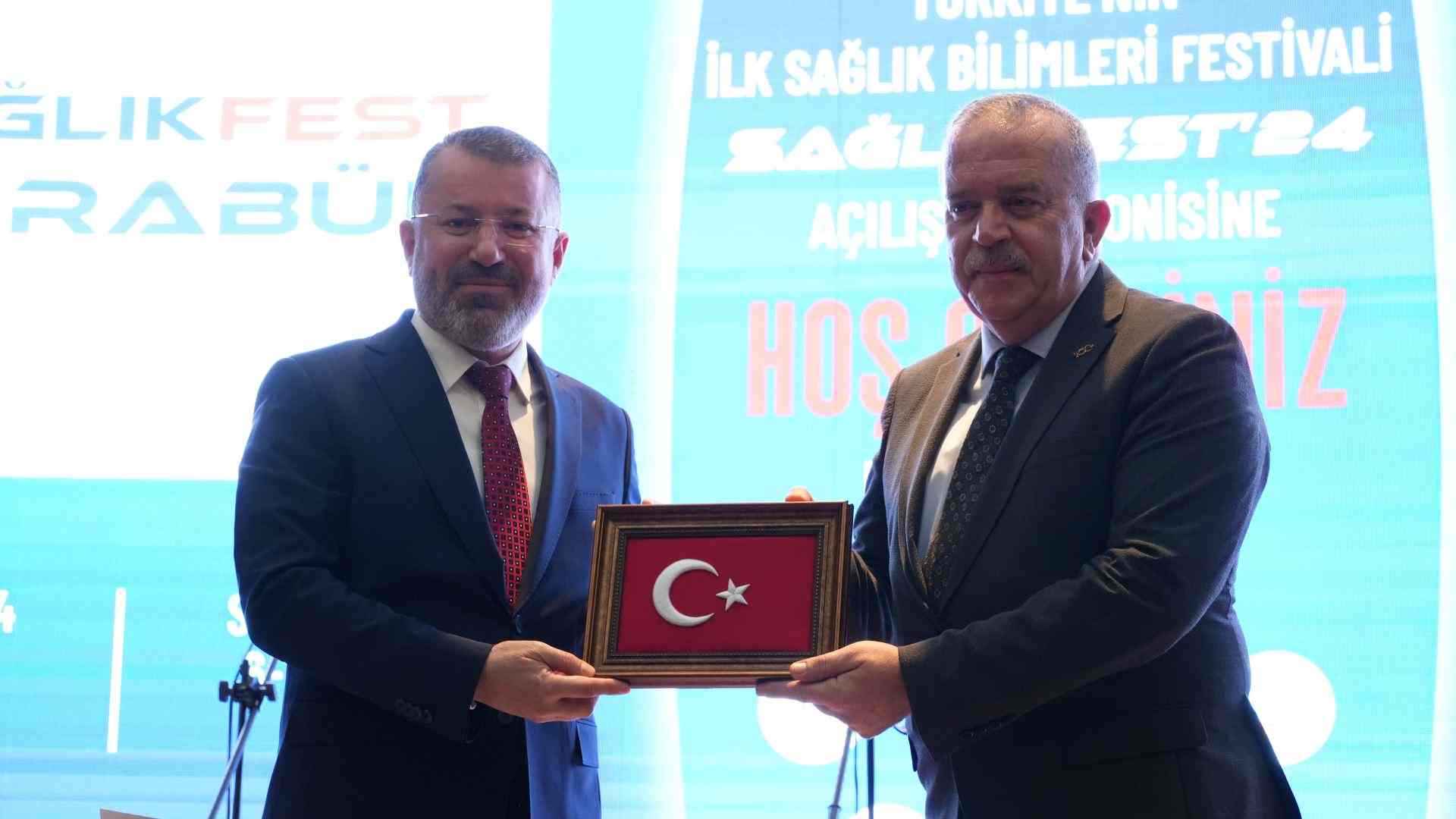 Amasya Üniversitesi’nden Sağlıkfest’te büyük başarı